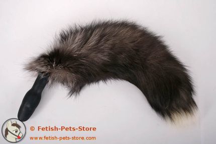 Small Plug with Fur Tail, black-white
