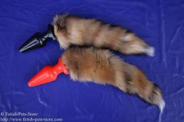Plug with fur tail, color wild red/brown